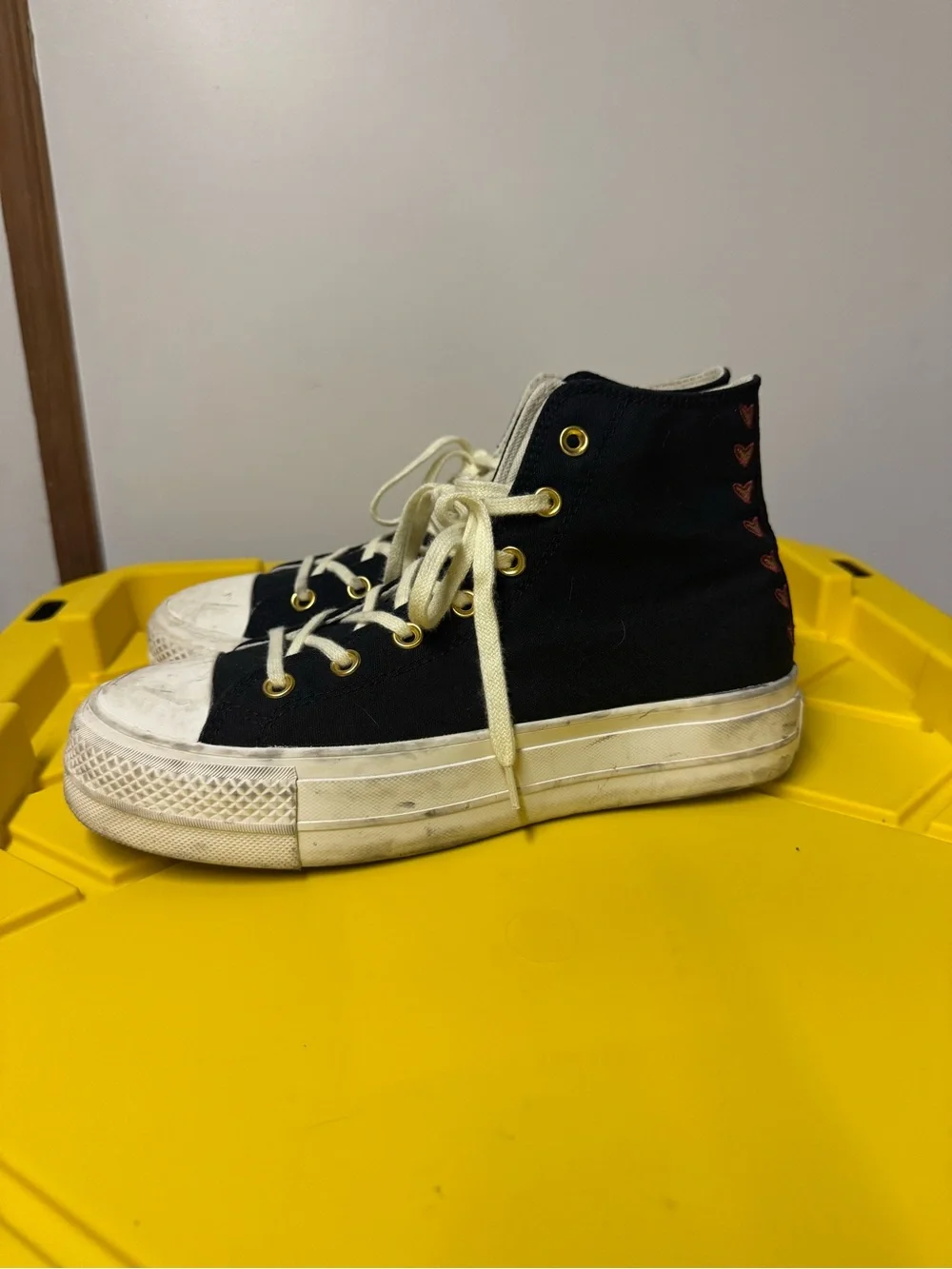 CONVERSE Hearts Valentine’s Day Chuck Taylor Platform Lift Hi Women’s 9.5